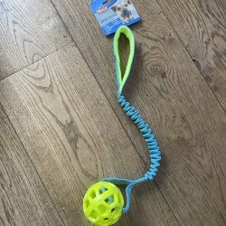 Bungee tugger met bal